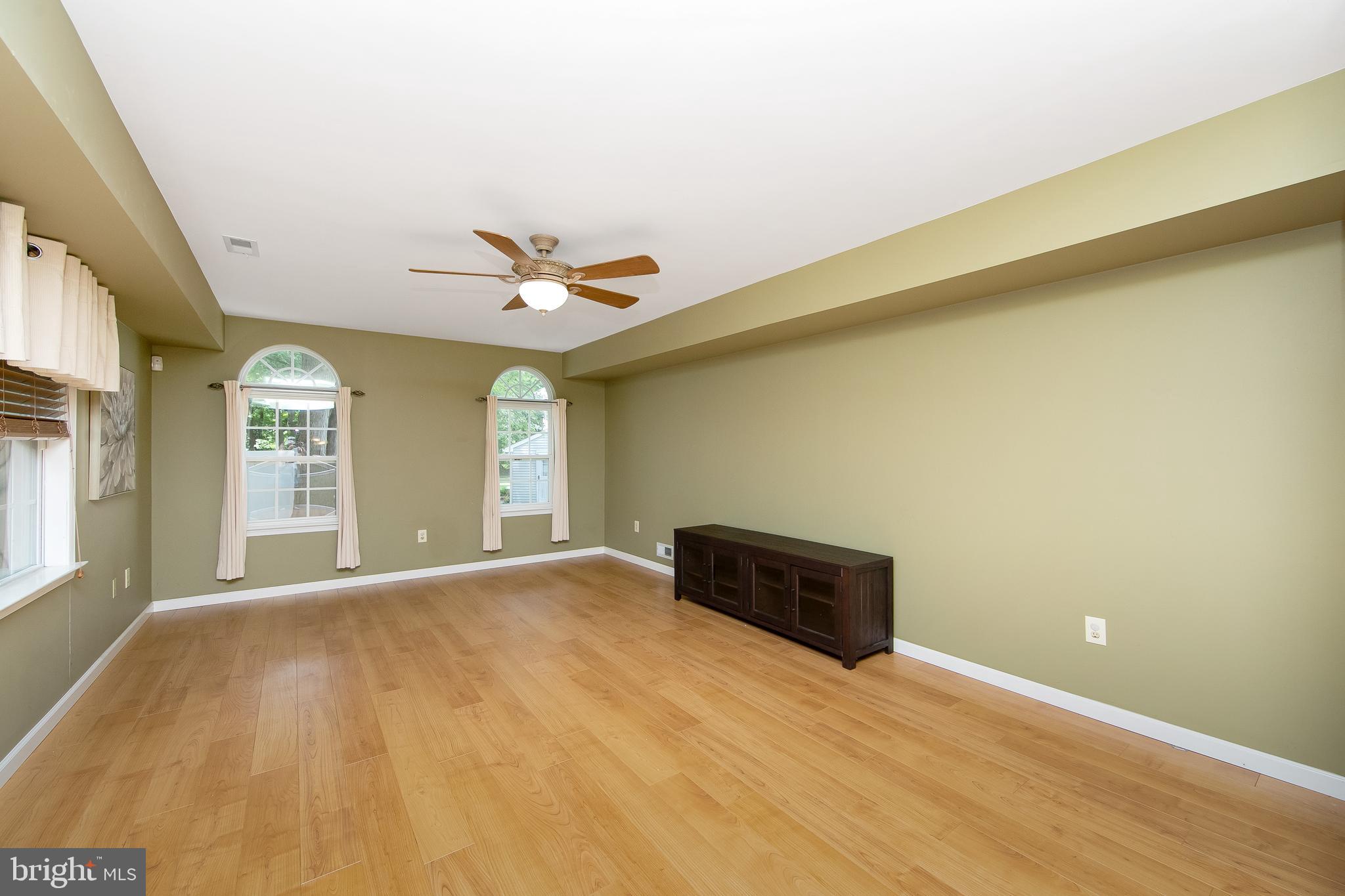 37 Hilliard Way