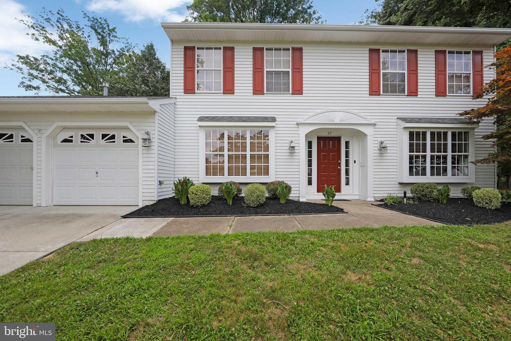 37 Hilliard Way