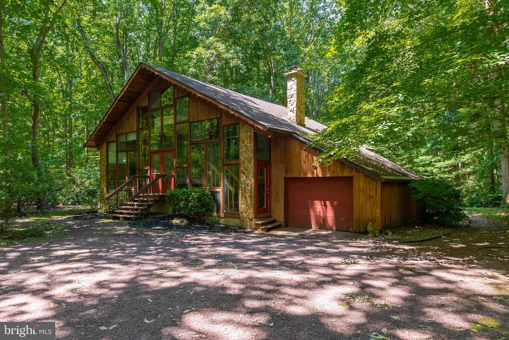 109 Foxford Ln