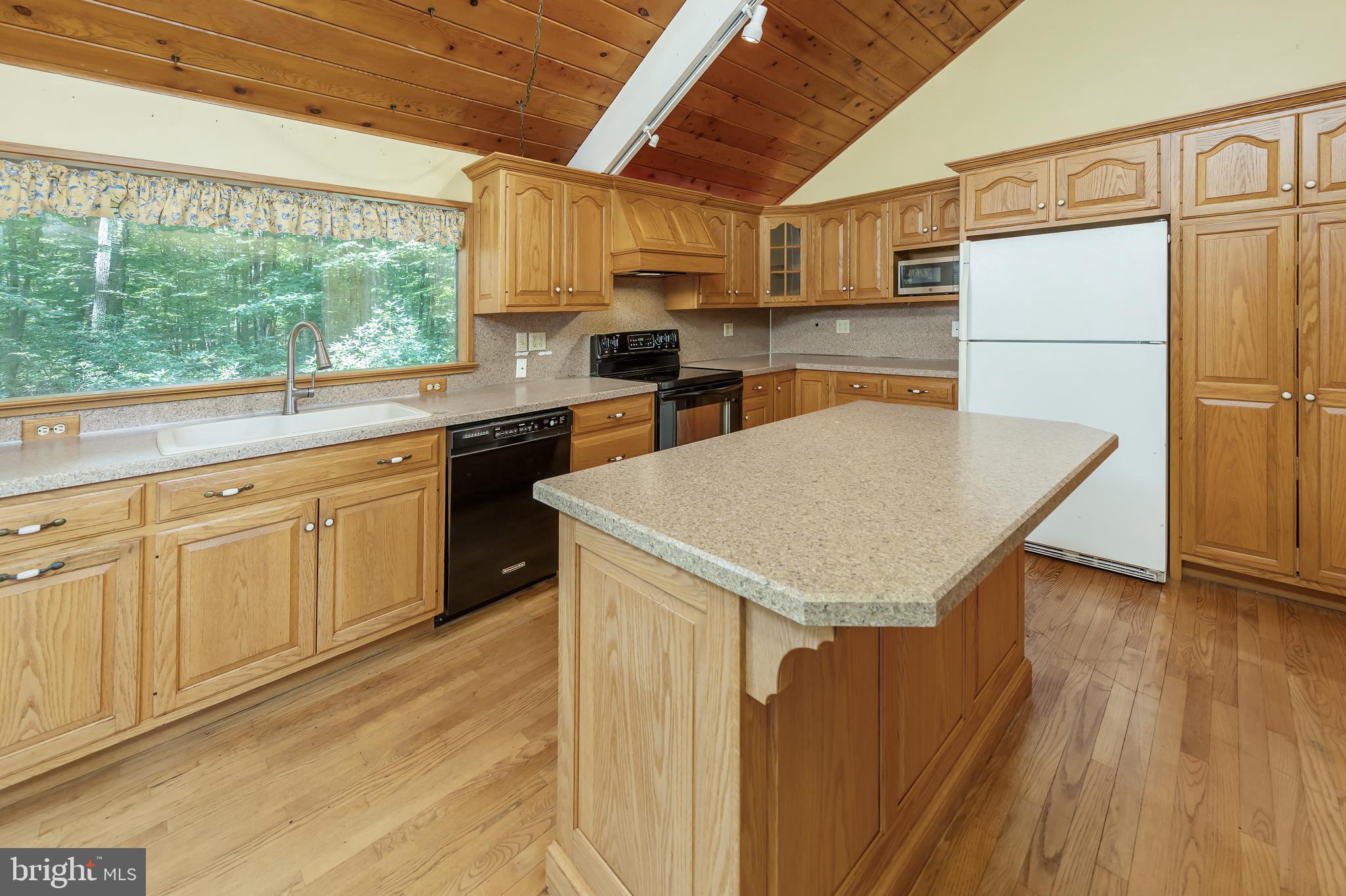 109 Foxford Ln