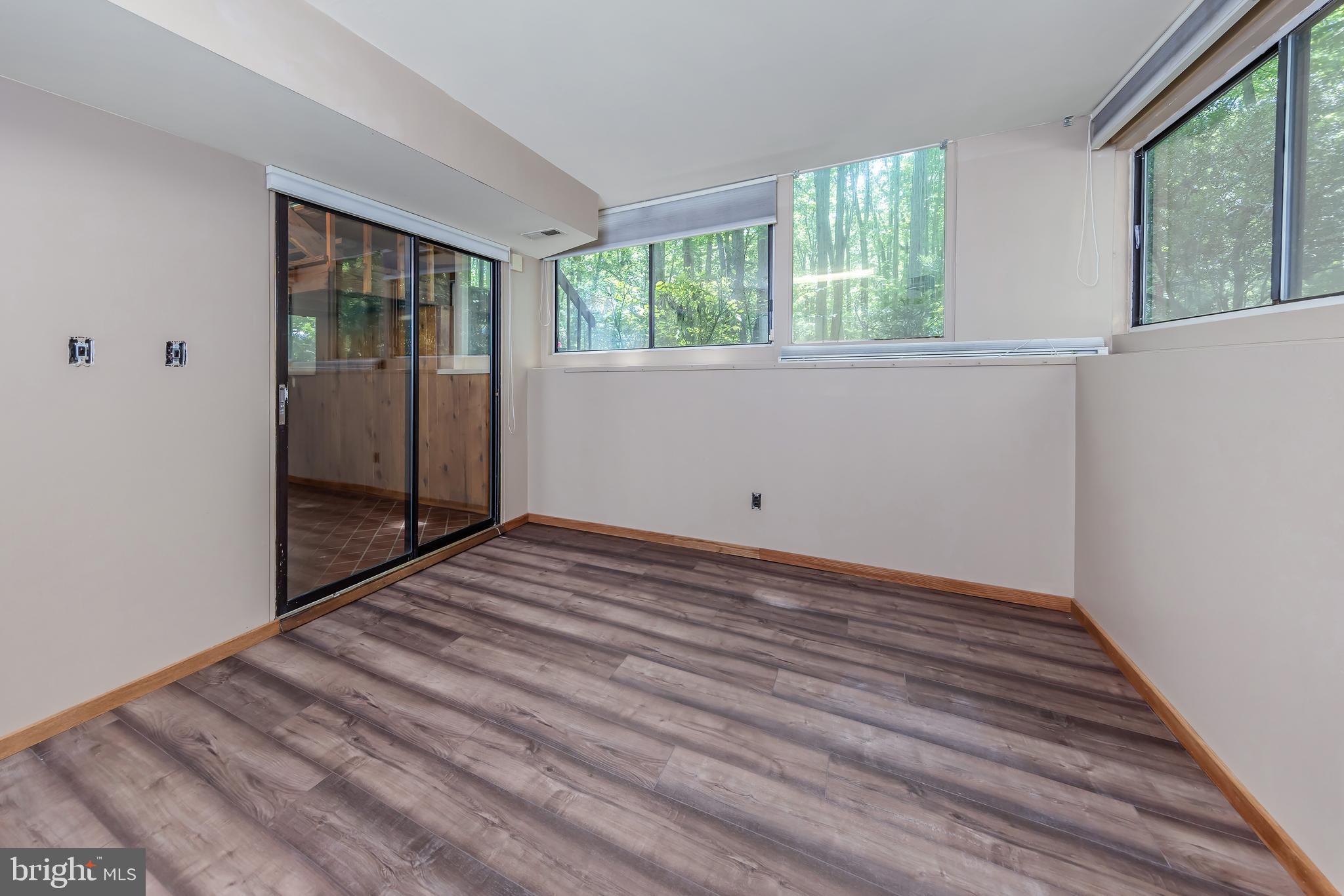 109 Foxford Ln