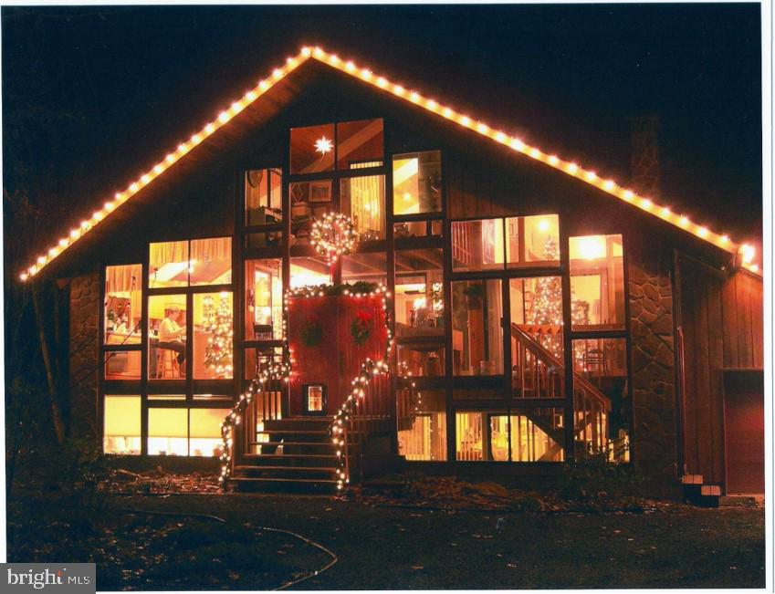 109 Foxford Ln