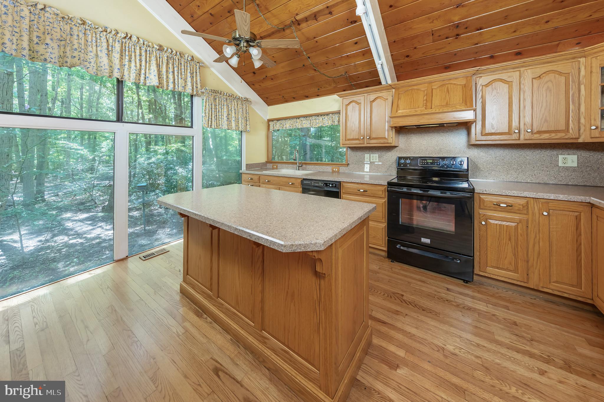 109 Foxford Ln
