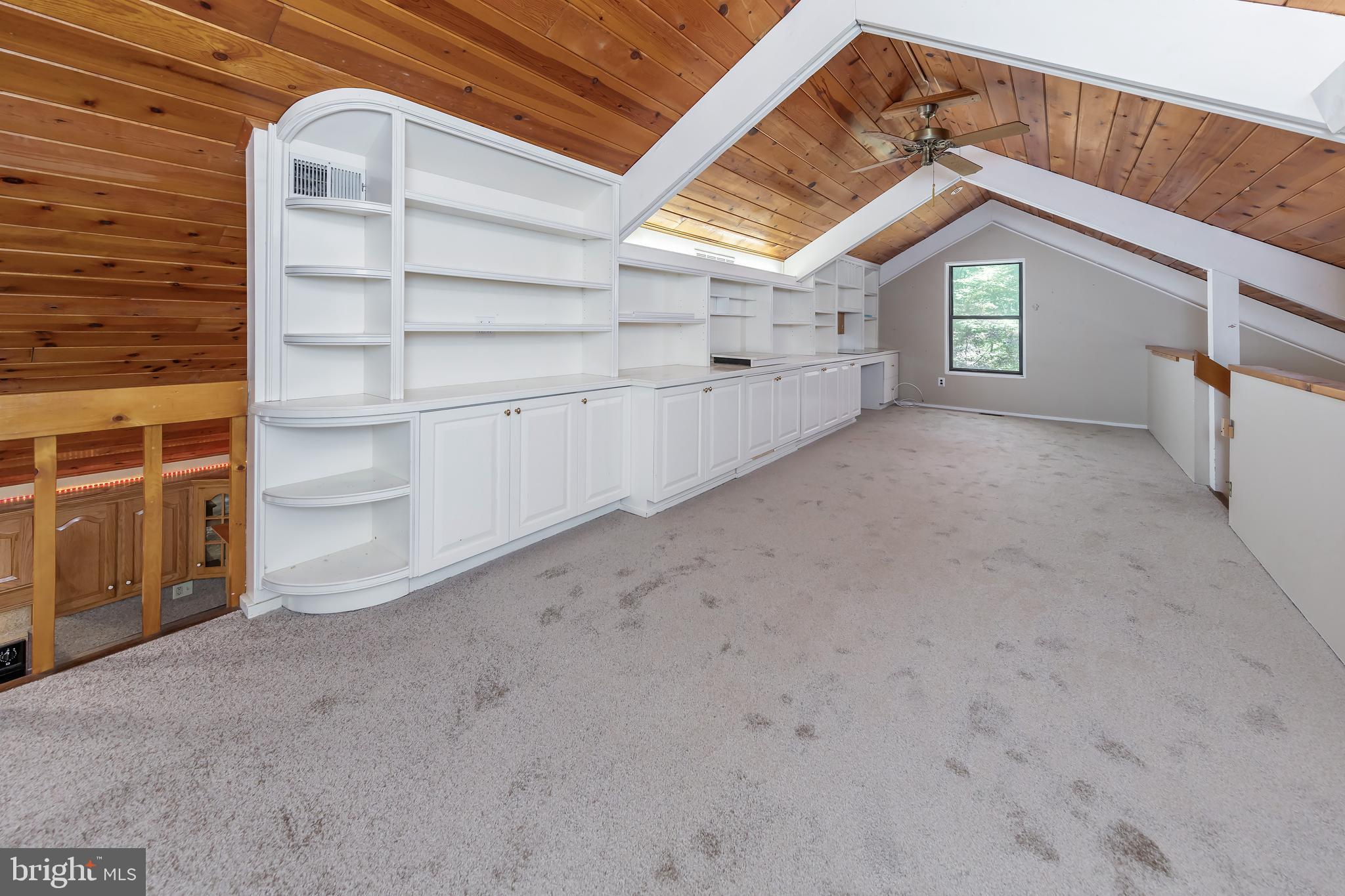 109 Foxford Ln
