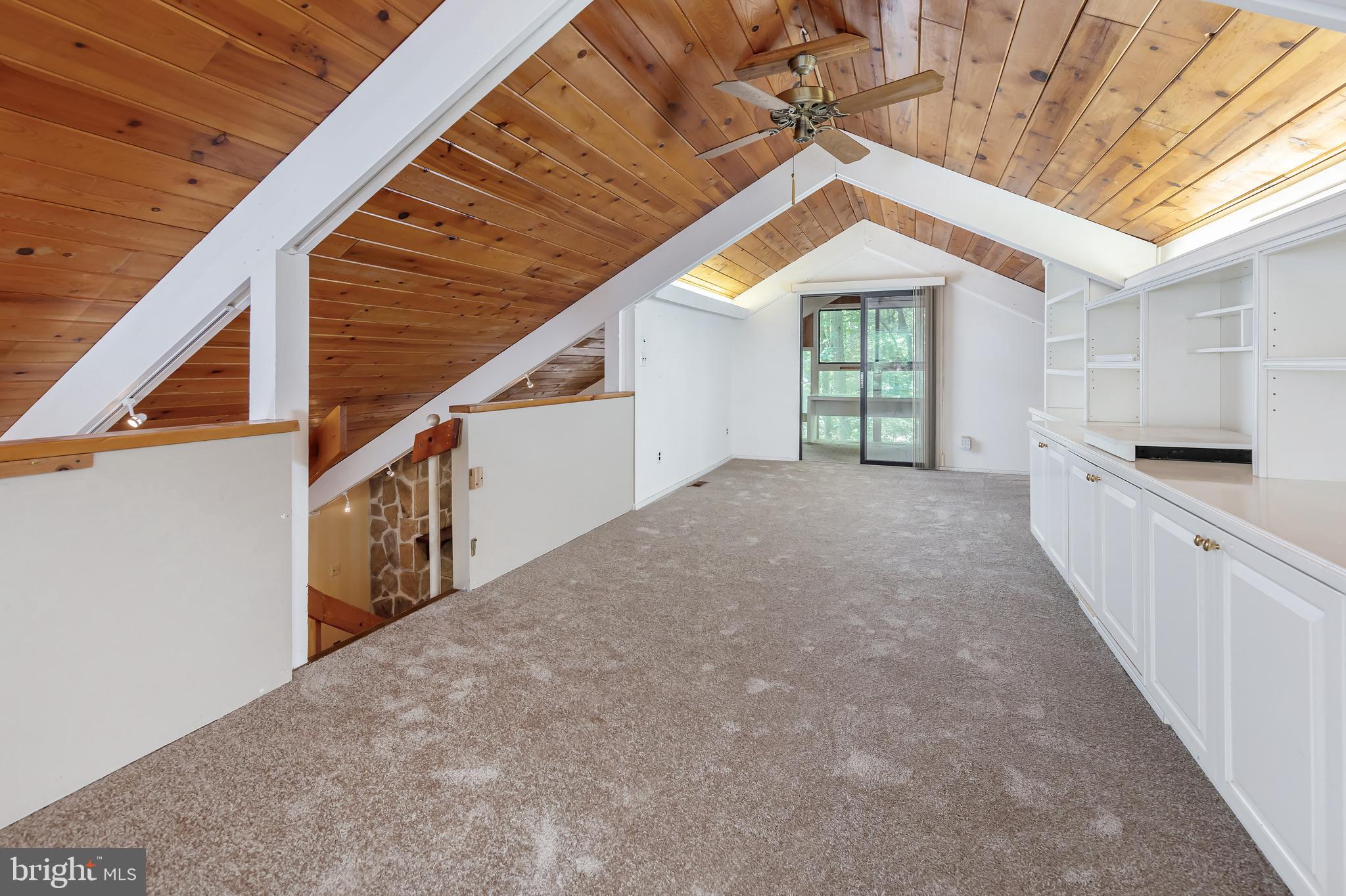 109 Foxford Ln