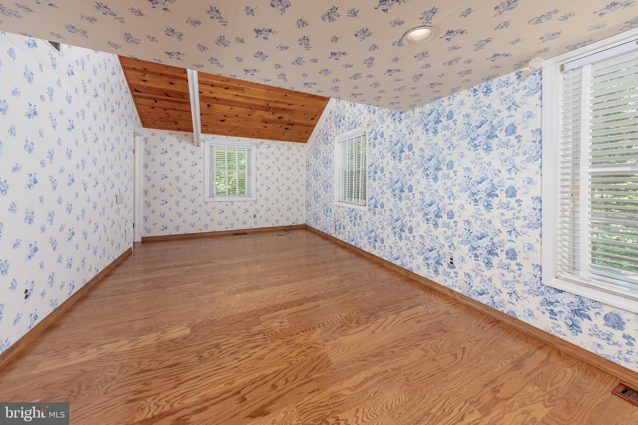 109 Foxford Ln