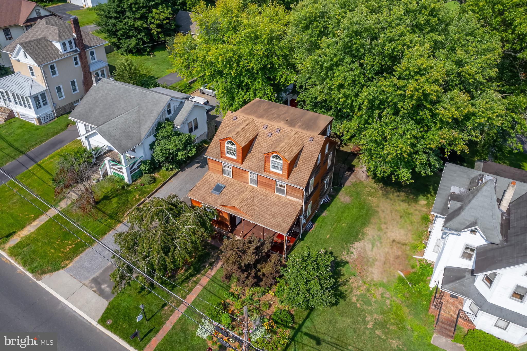 95 S Main St