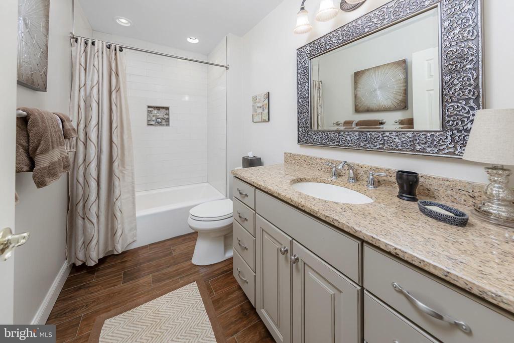 306 Fox Run Ct