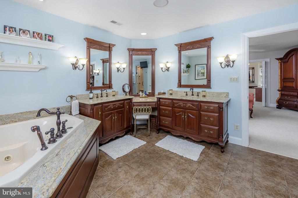 306 Fox Run Ct