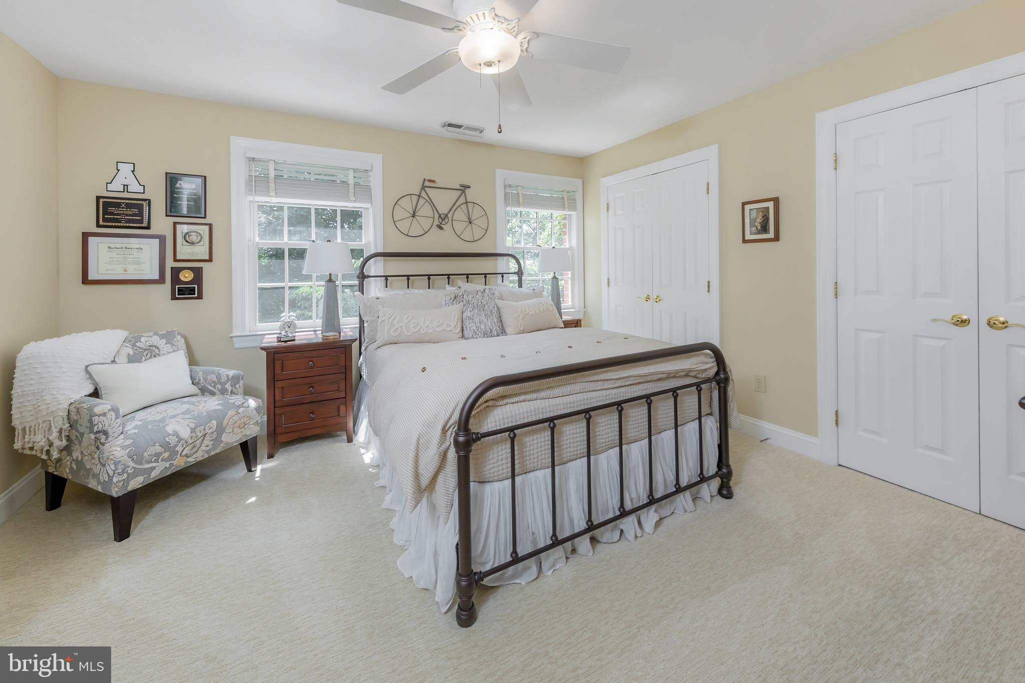 306 Fox Run Ct