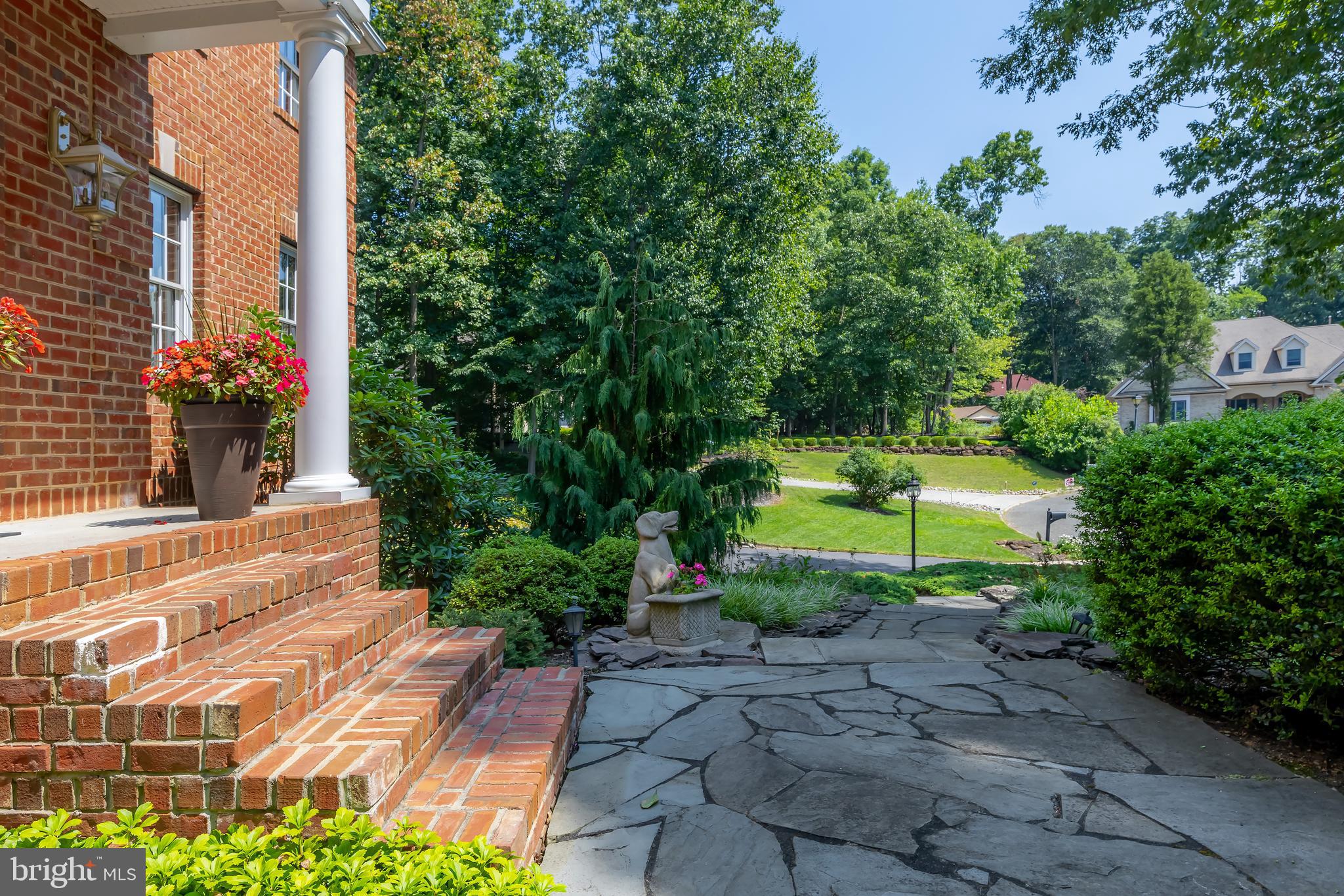 306 Fox Run Ct