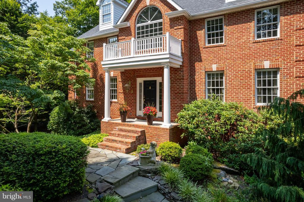 306 Fox Run Ct