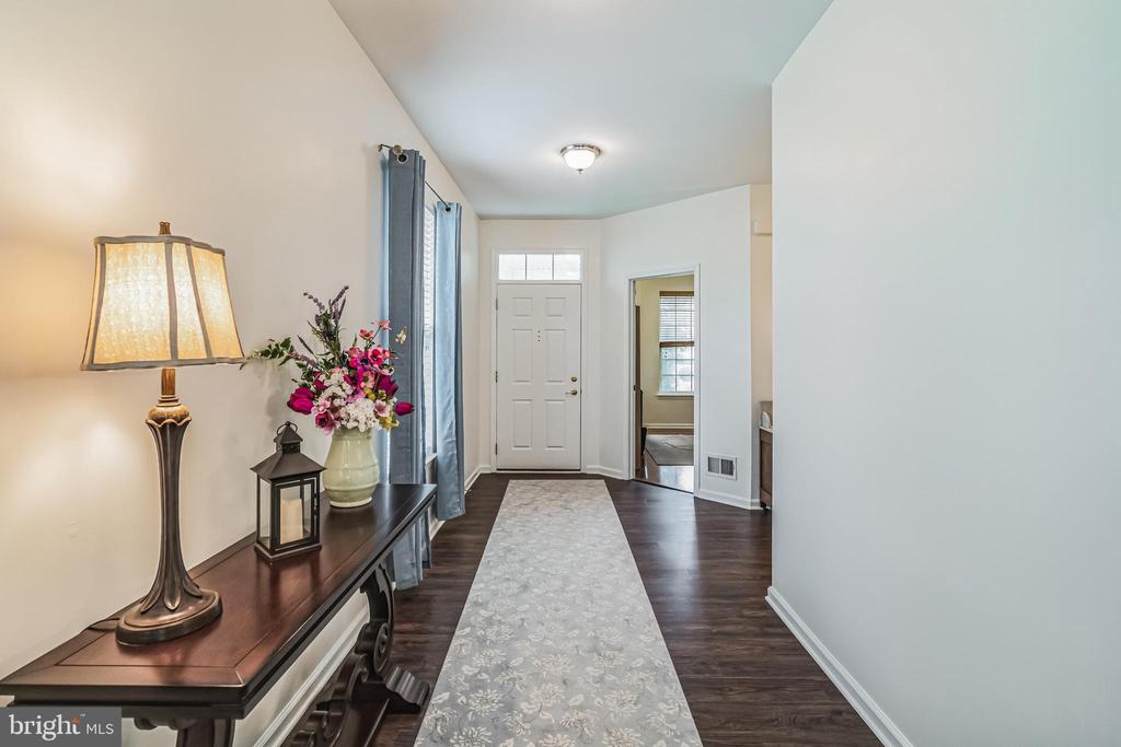 2 BELAIR COURT