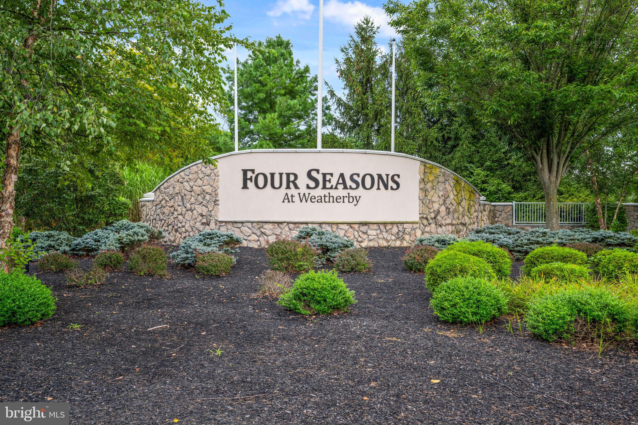 28 HYLTON