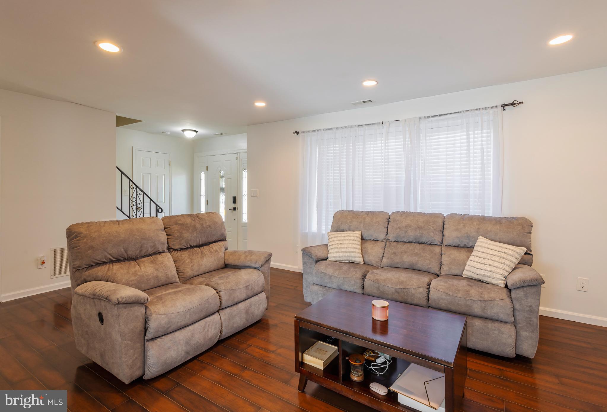 69 Mariner Dr