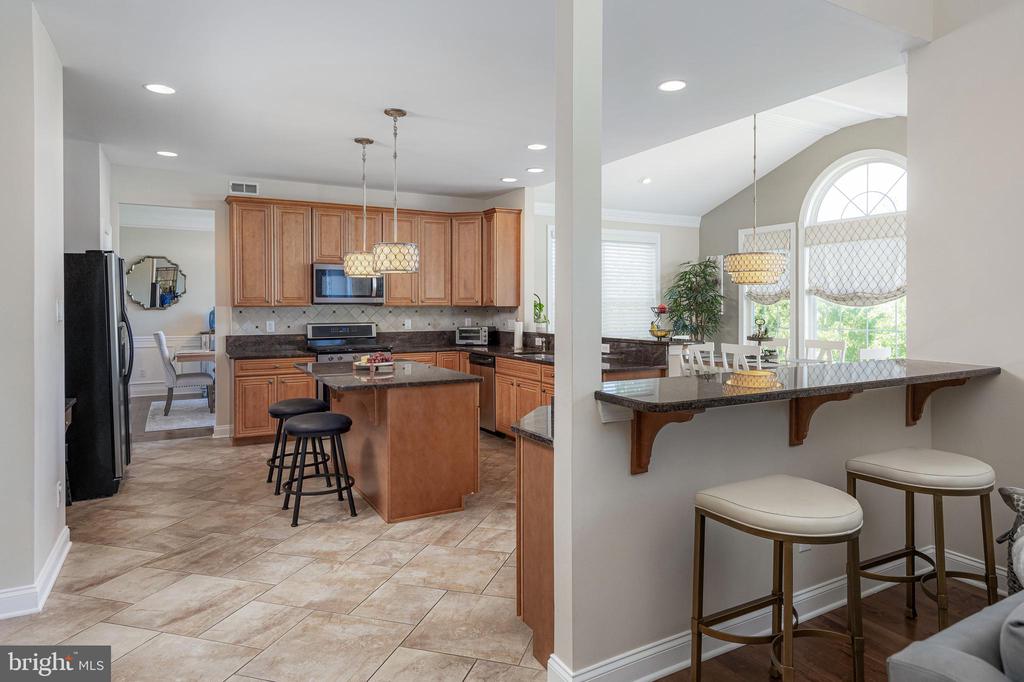 609 Bainbridge Dr