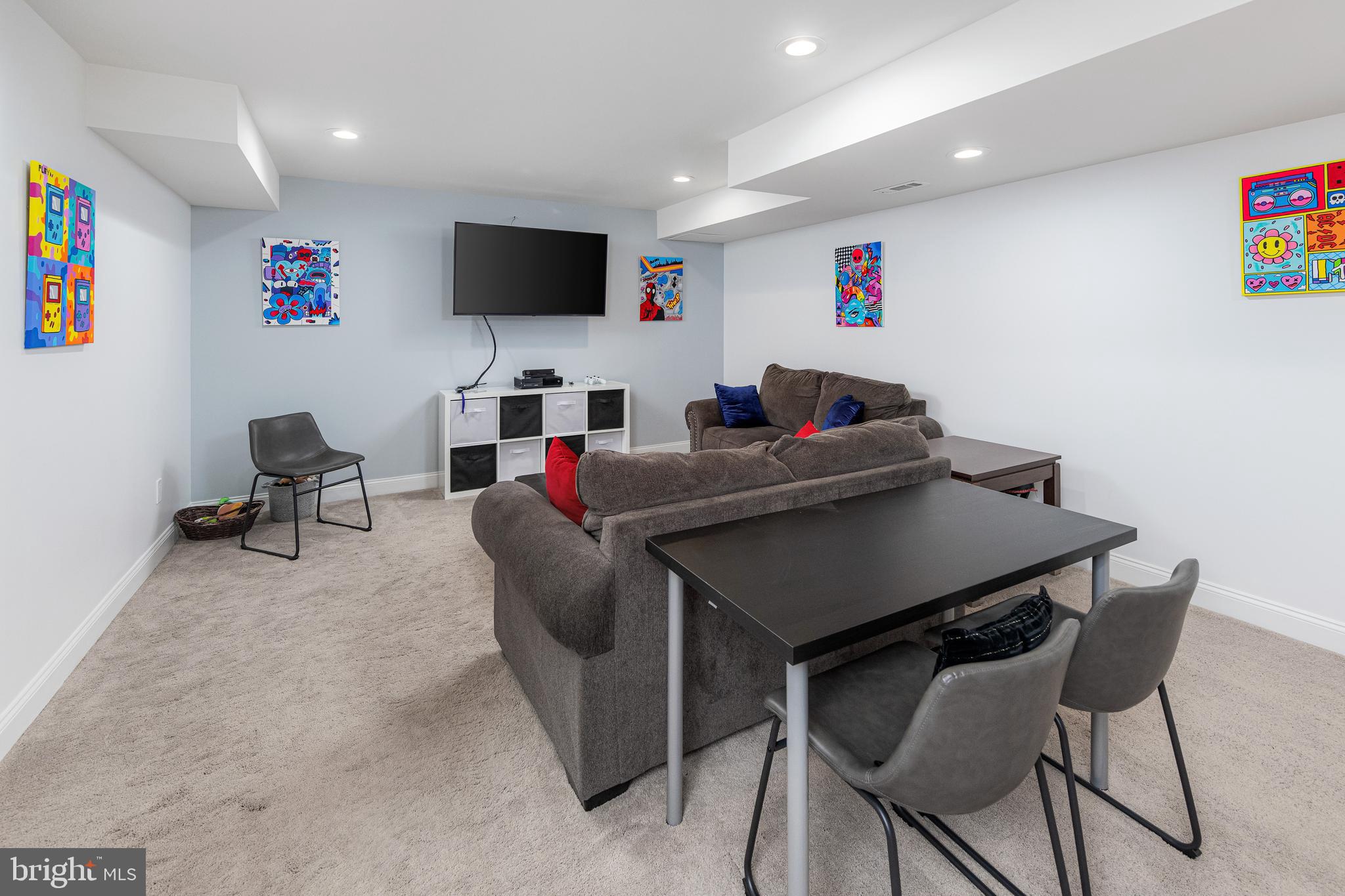 609 Bainbridge Dr