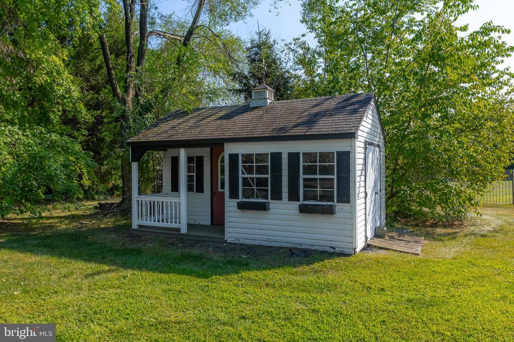 110 Cromwell Dr