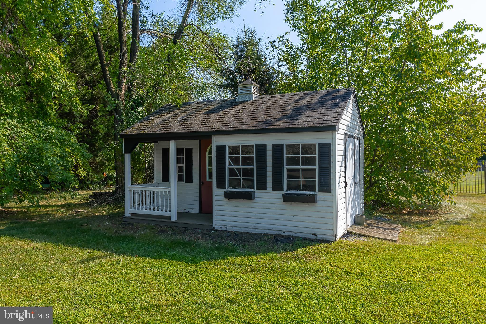 110 Cromwell Dr