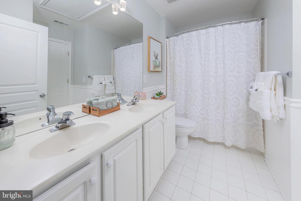 110 Cromwell Dr