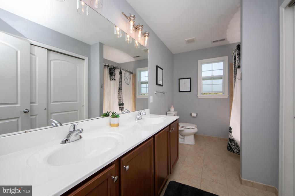 4 Palomino Cir