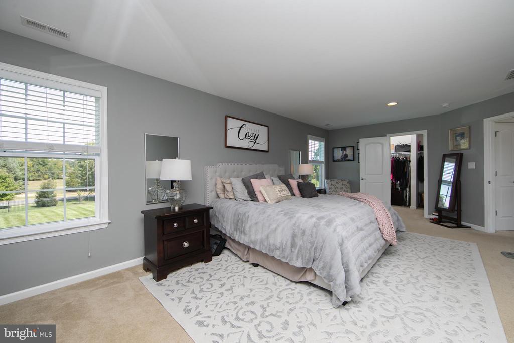 4 Palomino Cir
