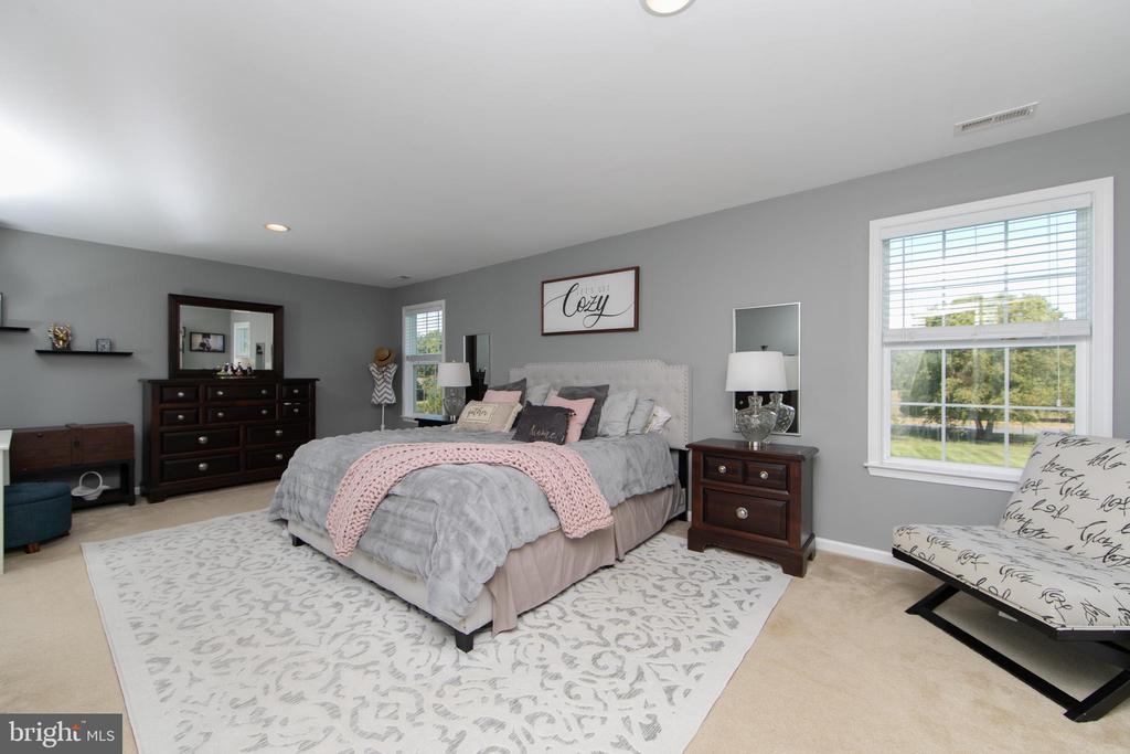 4 Palomino Cir