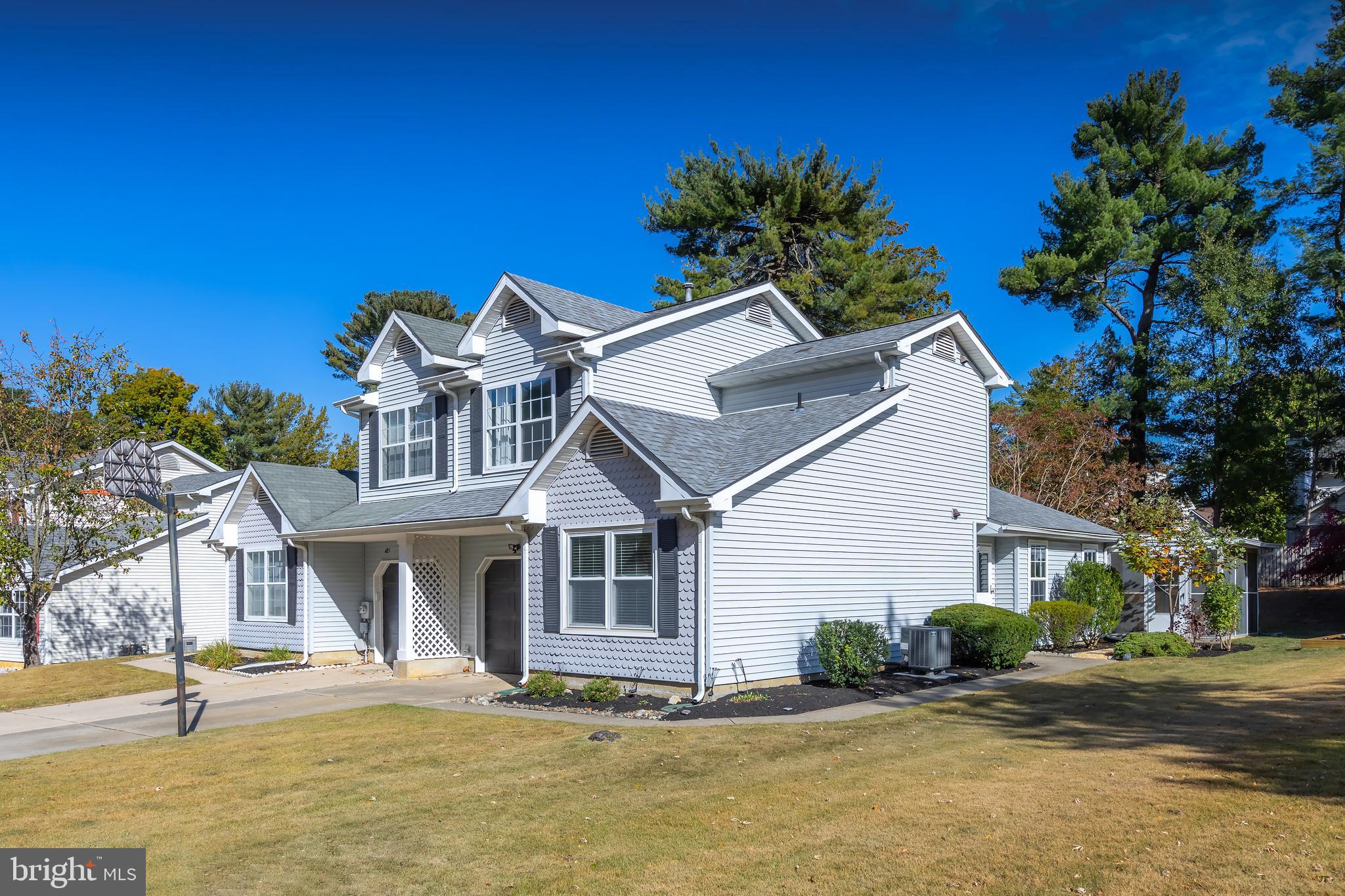 423 Amesbury Pl