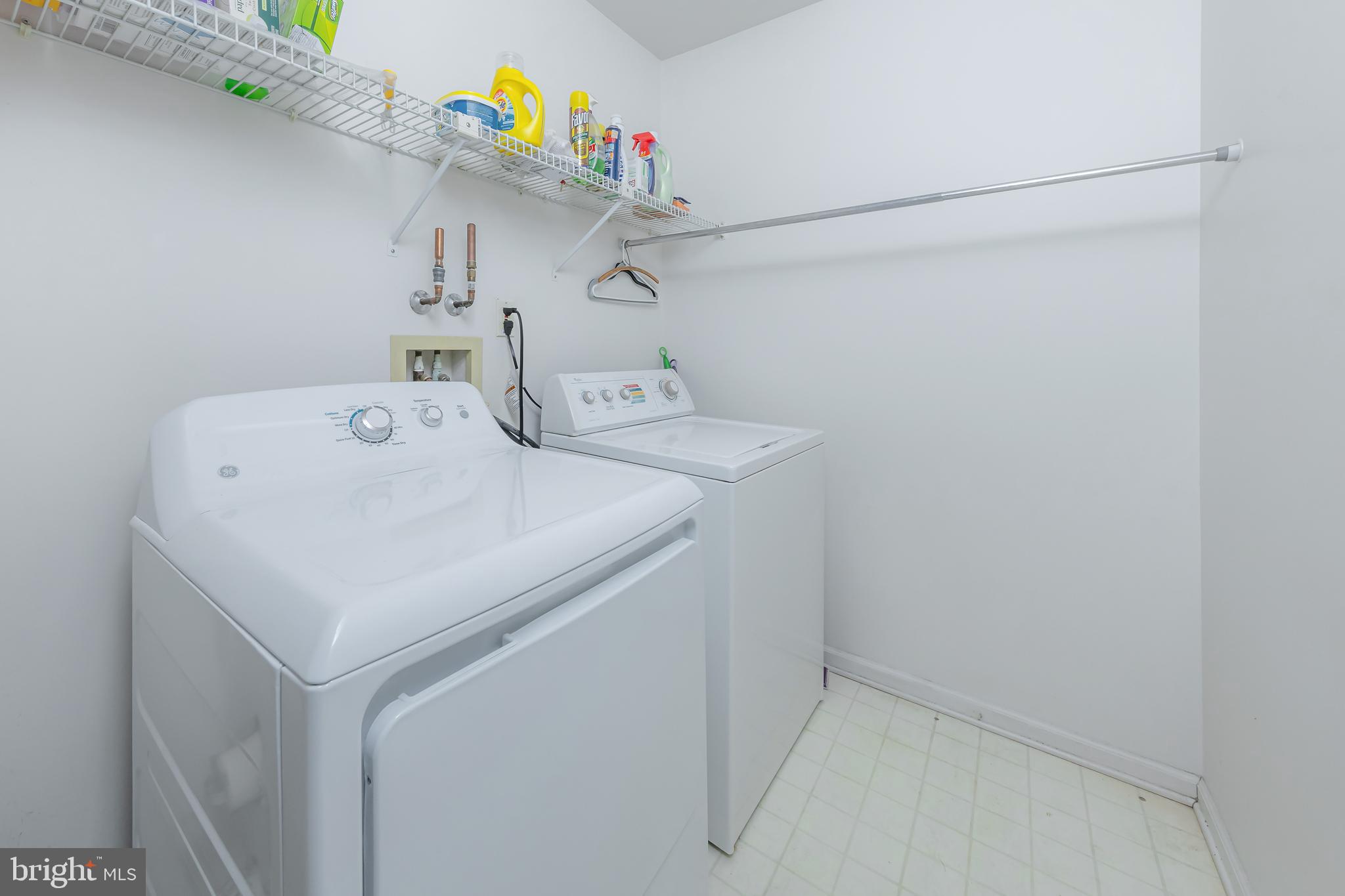 423 Amesbury Pl