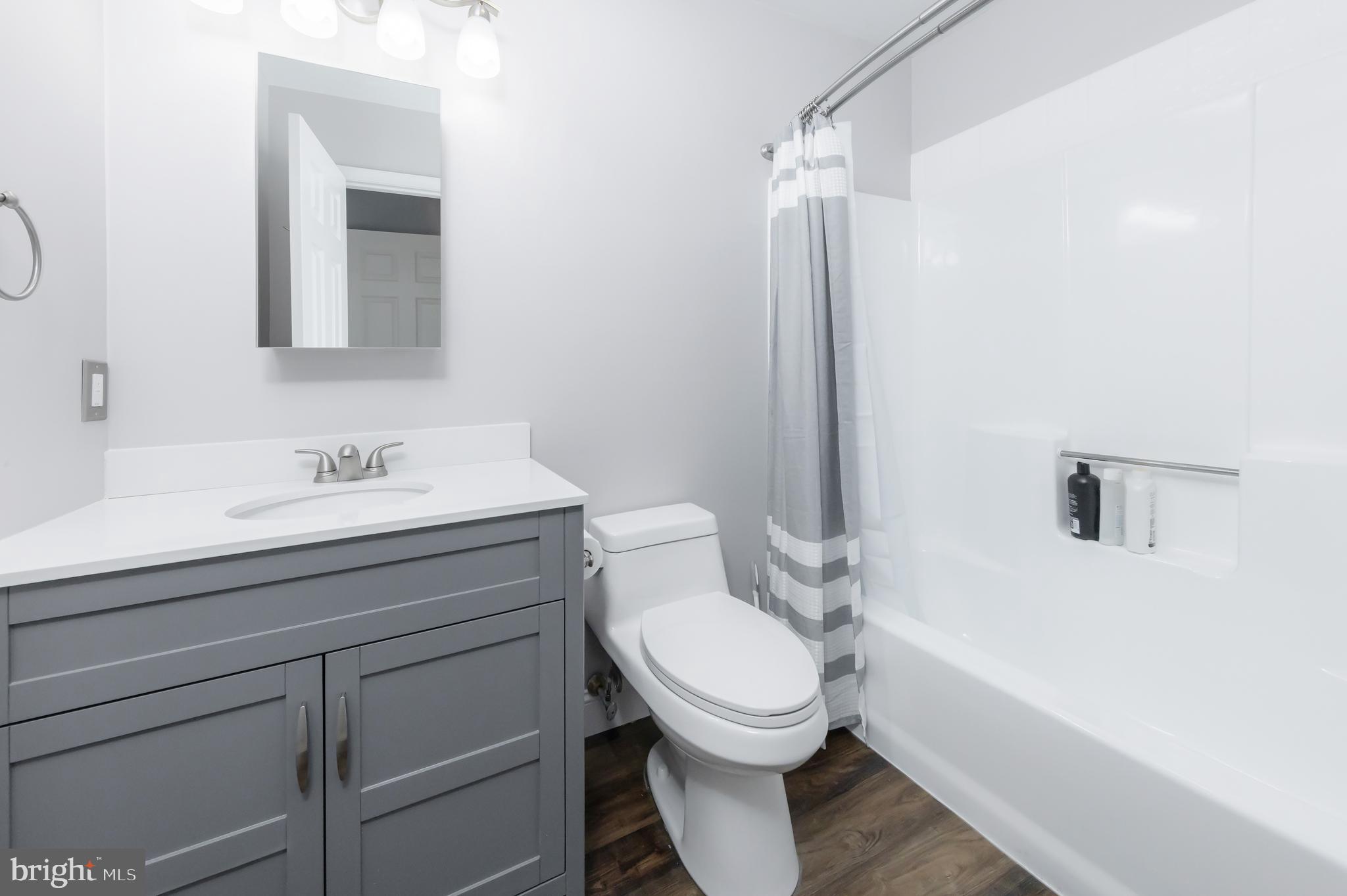 423 Amesbury Pl