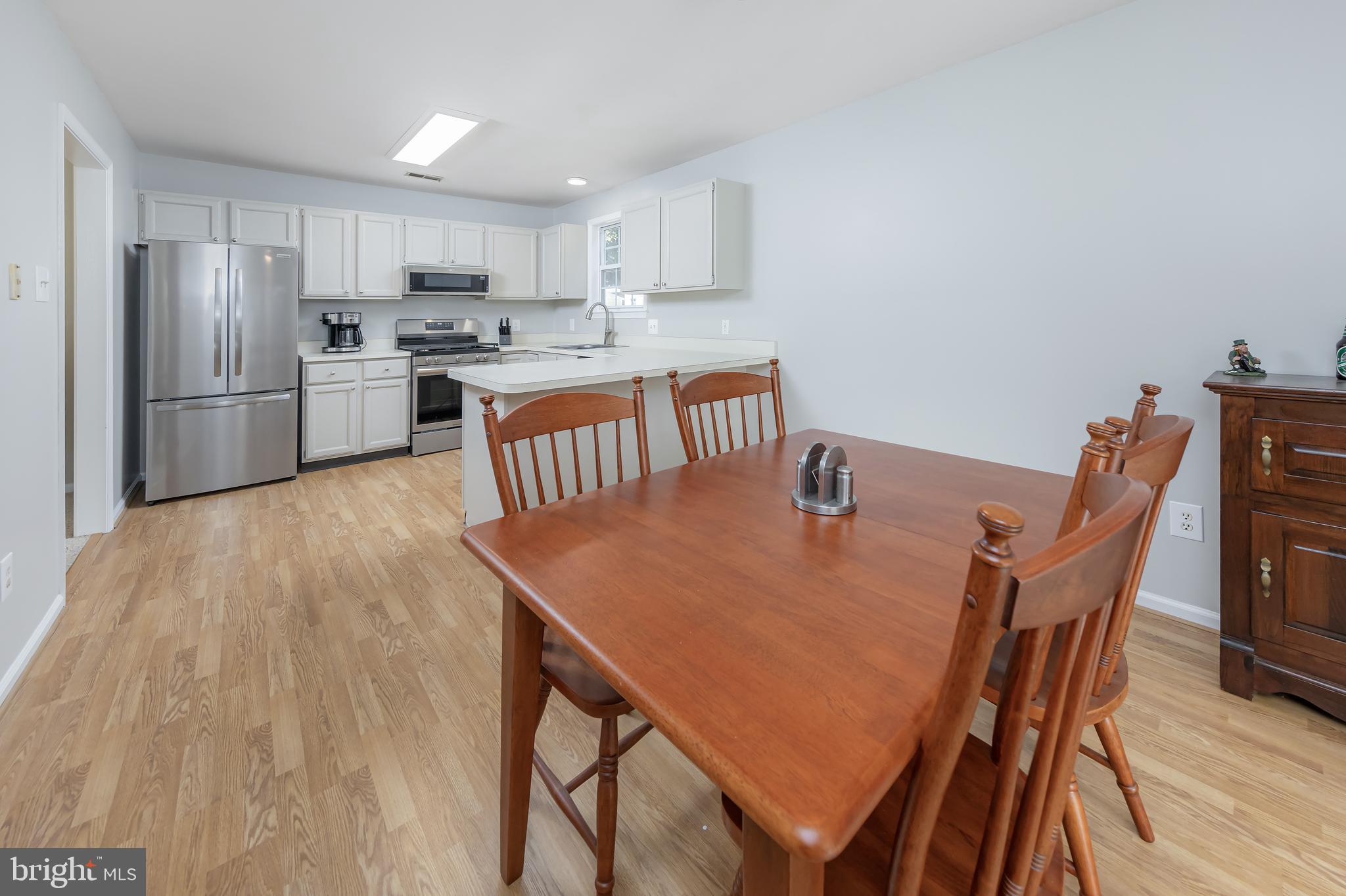 423 Amesbury Pl