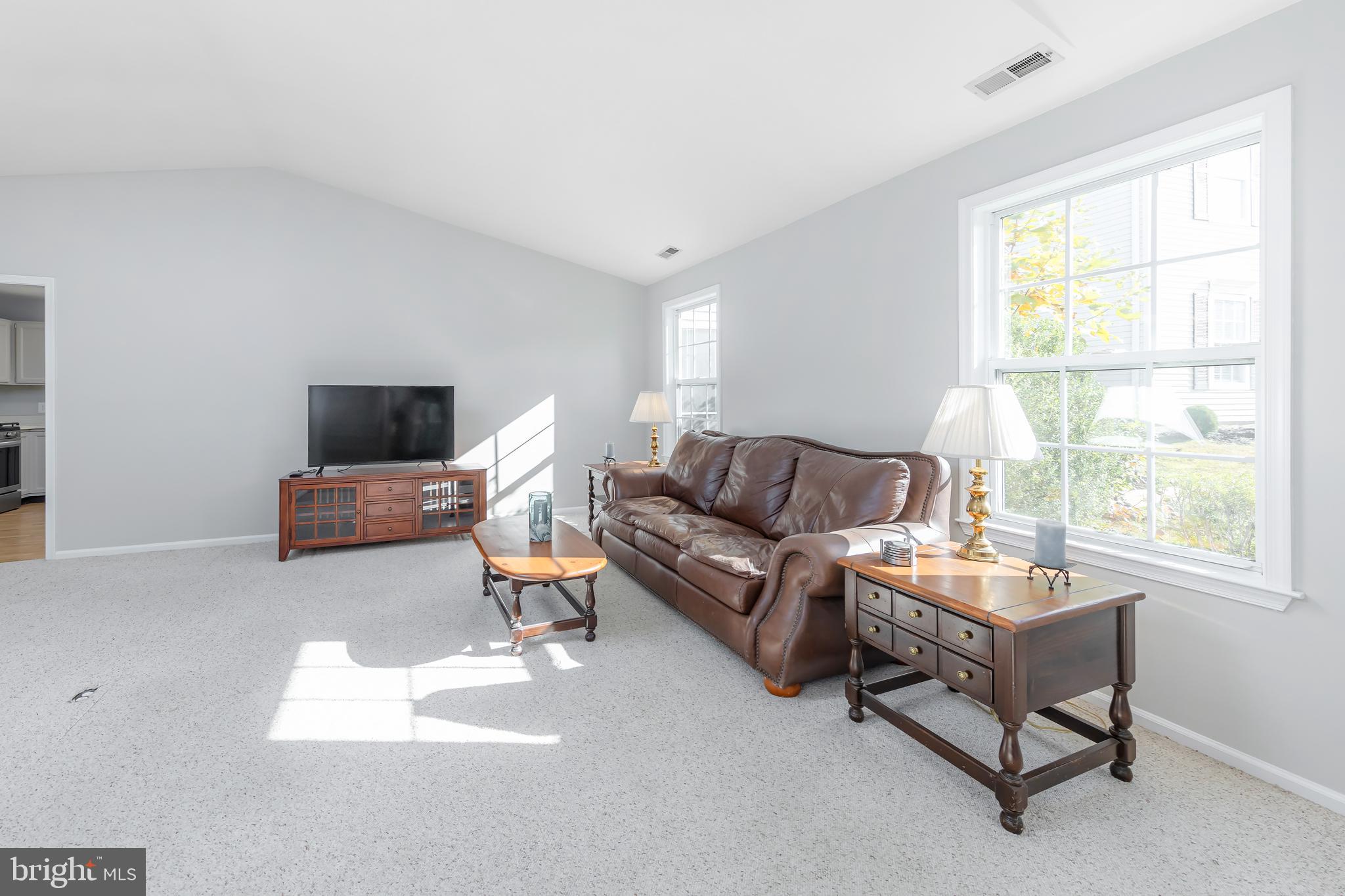 423 Amesbury Pl