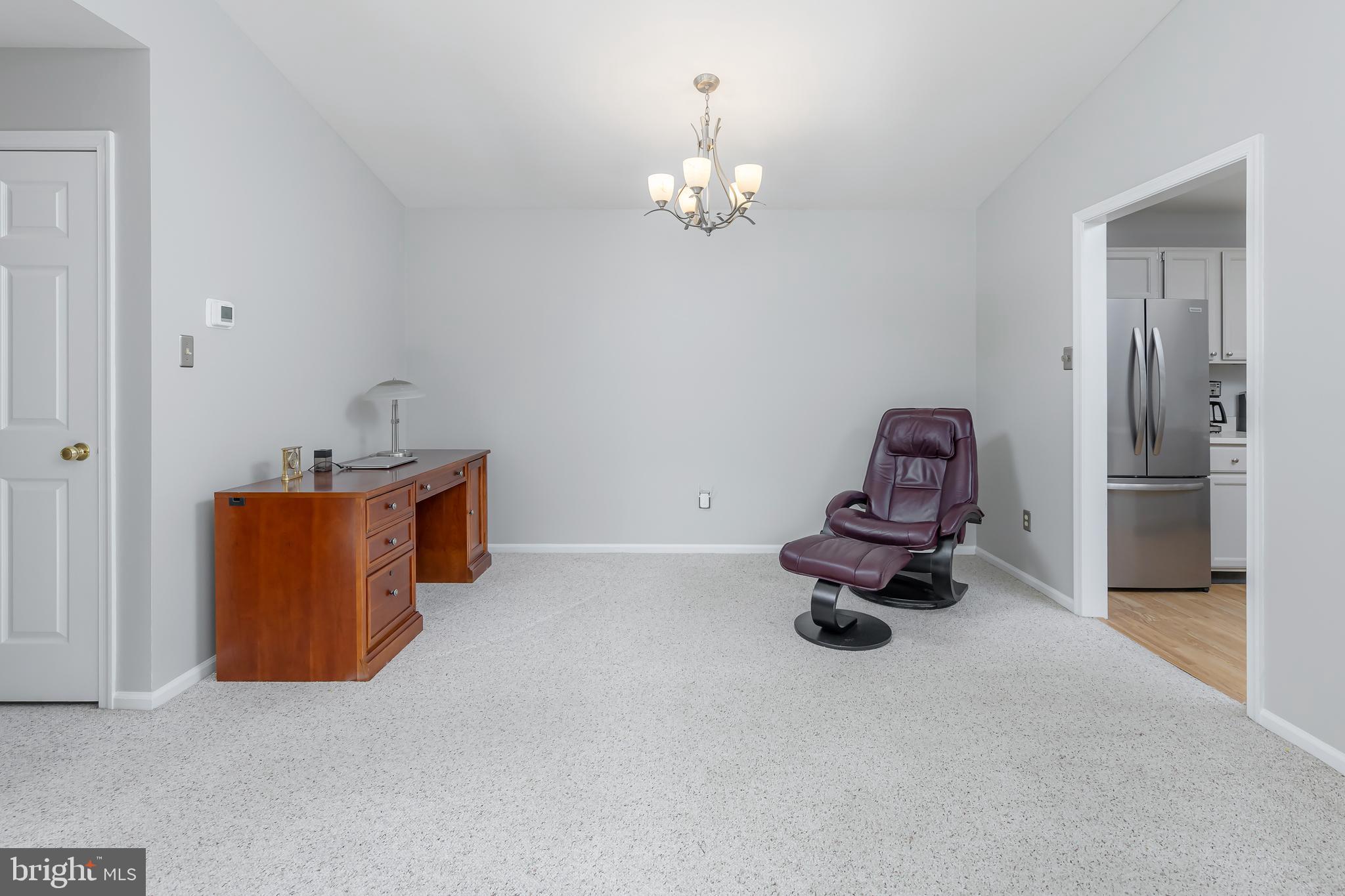 423 Amesbury Pl