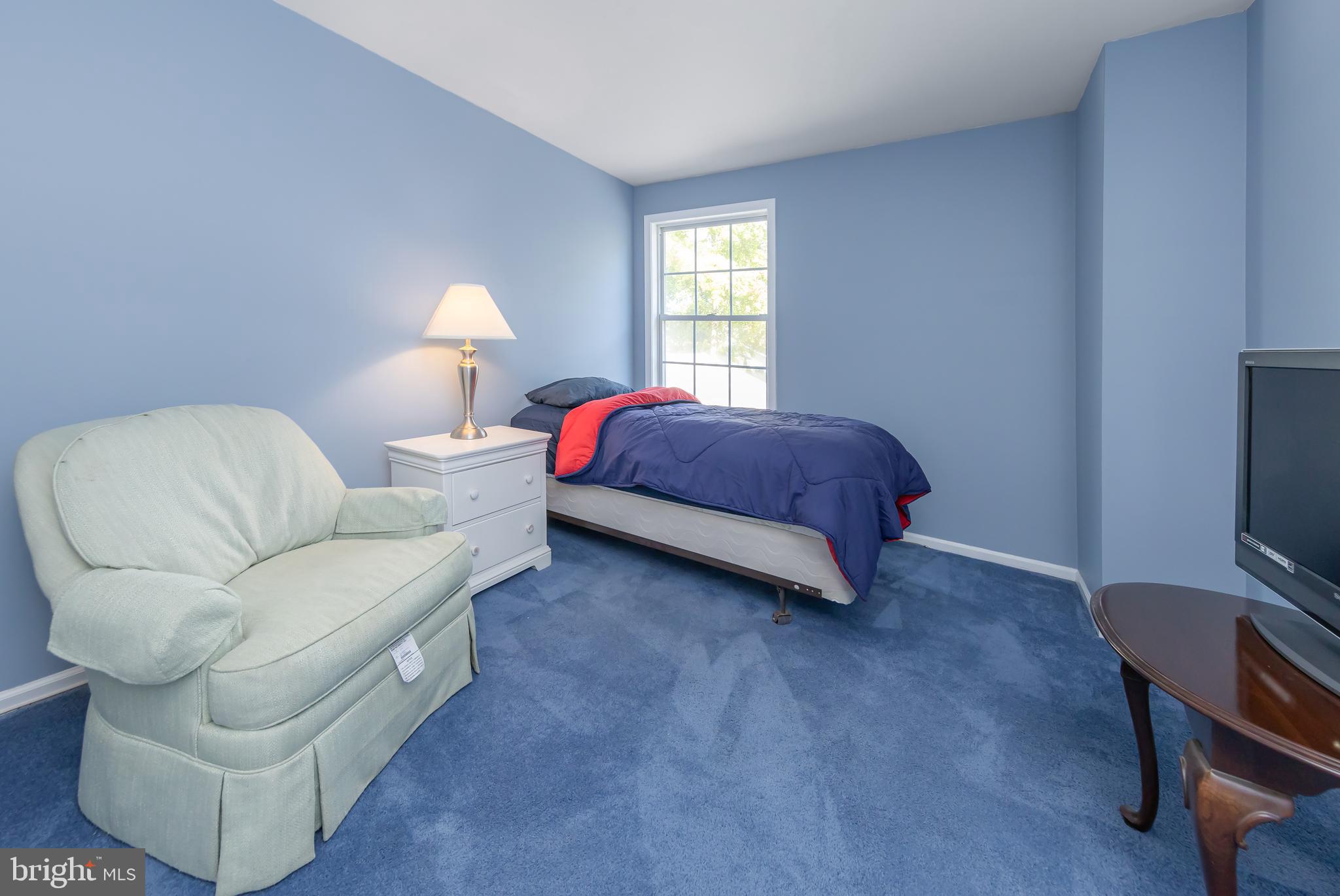 423 Amesbury Pl