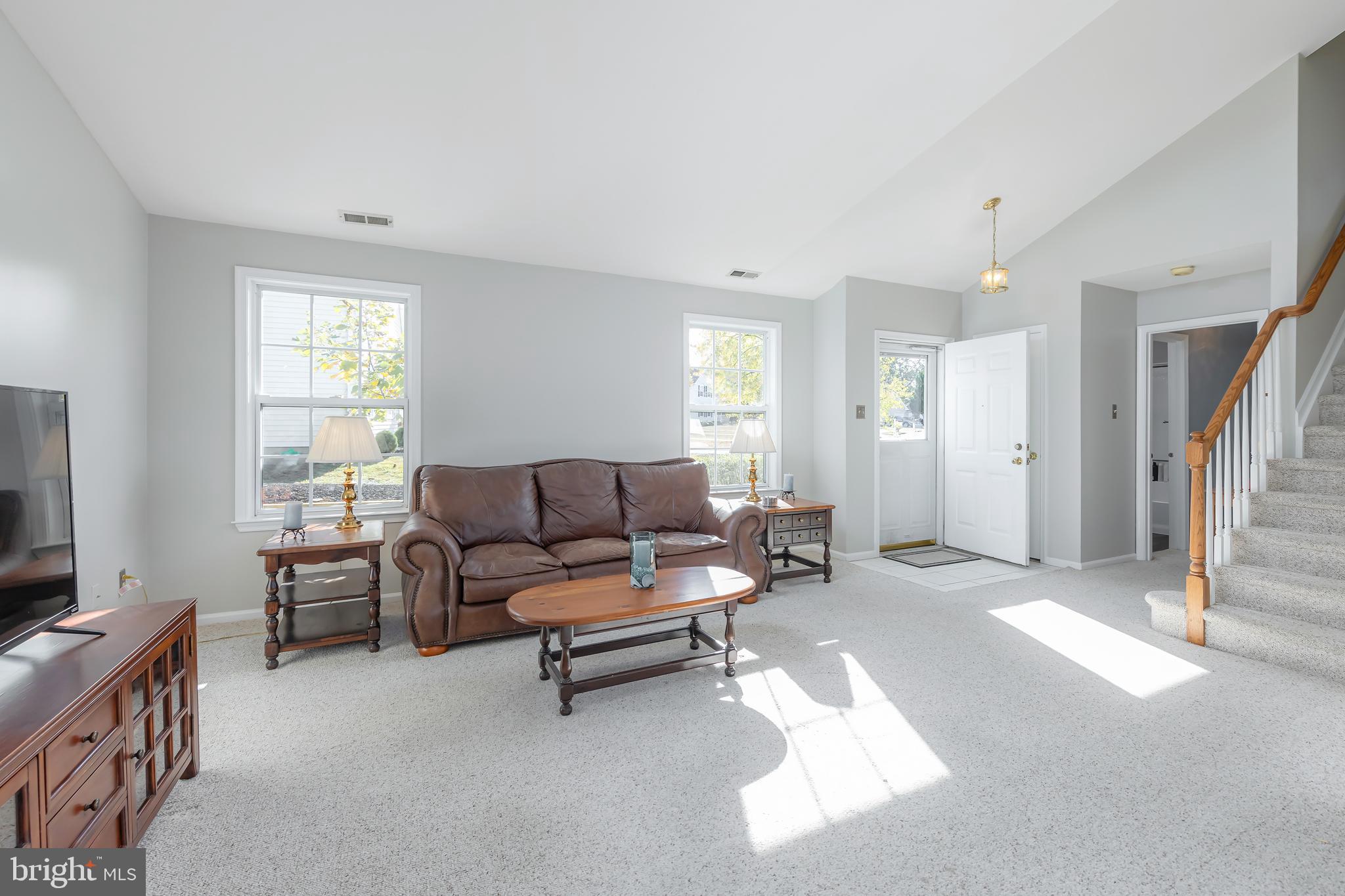 423 Amesbury Pl