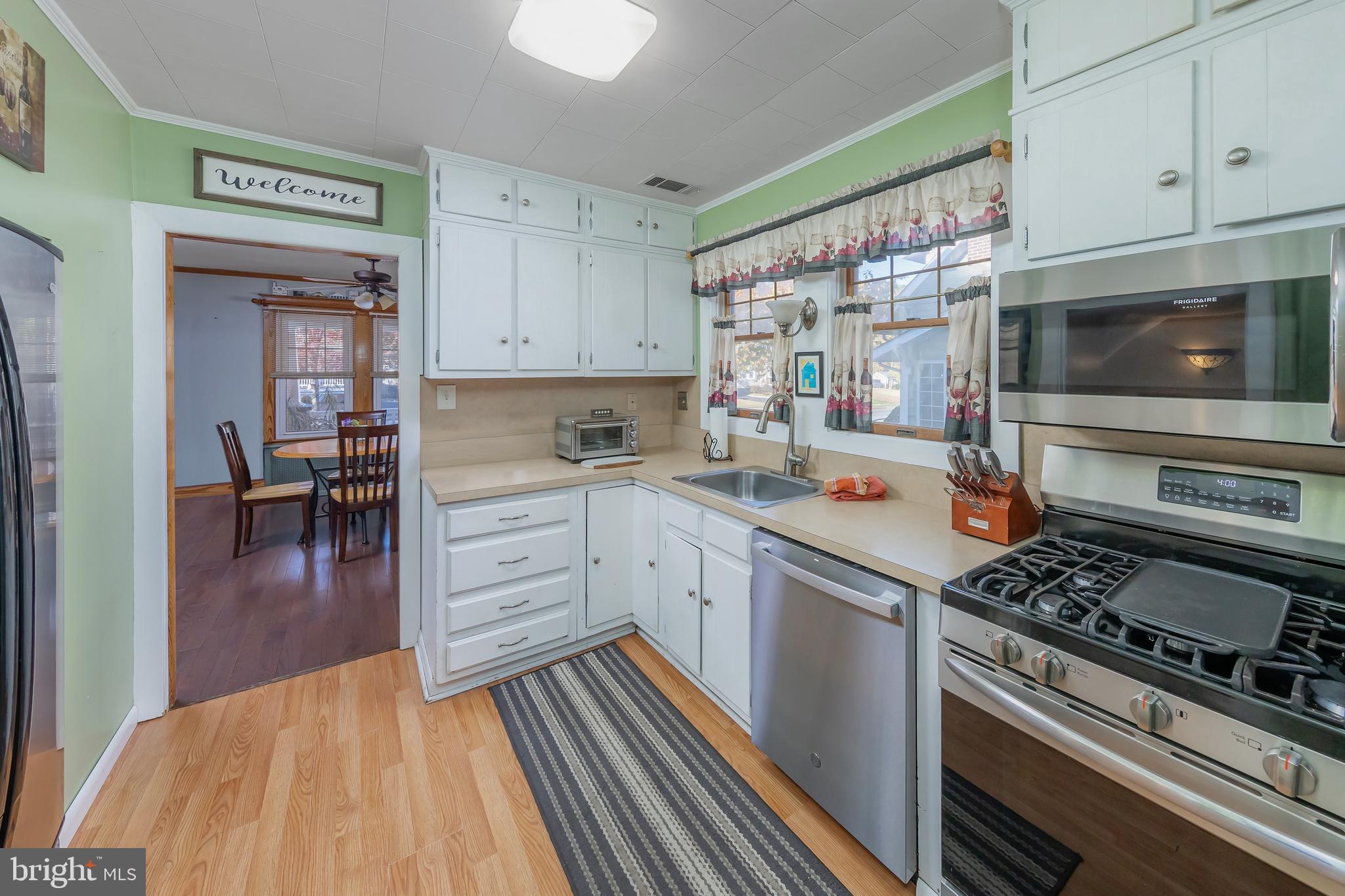 225 Crafton Ave