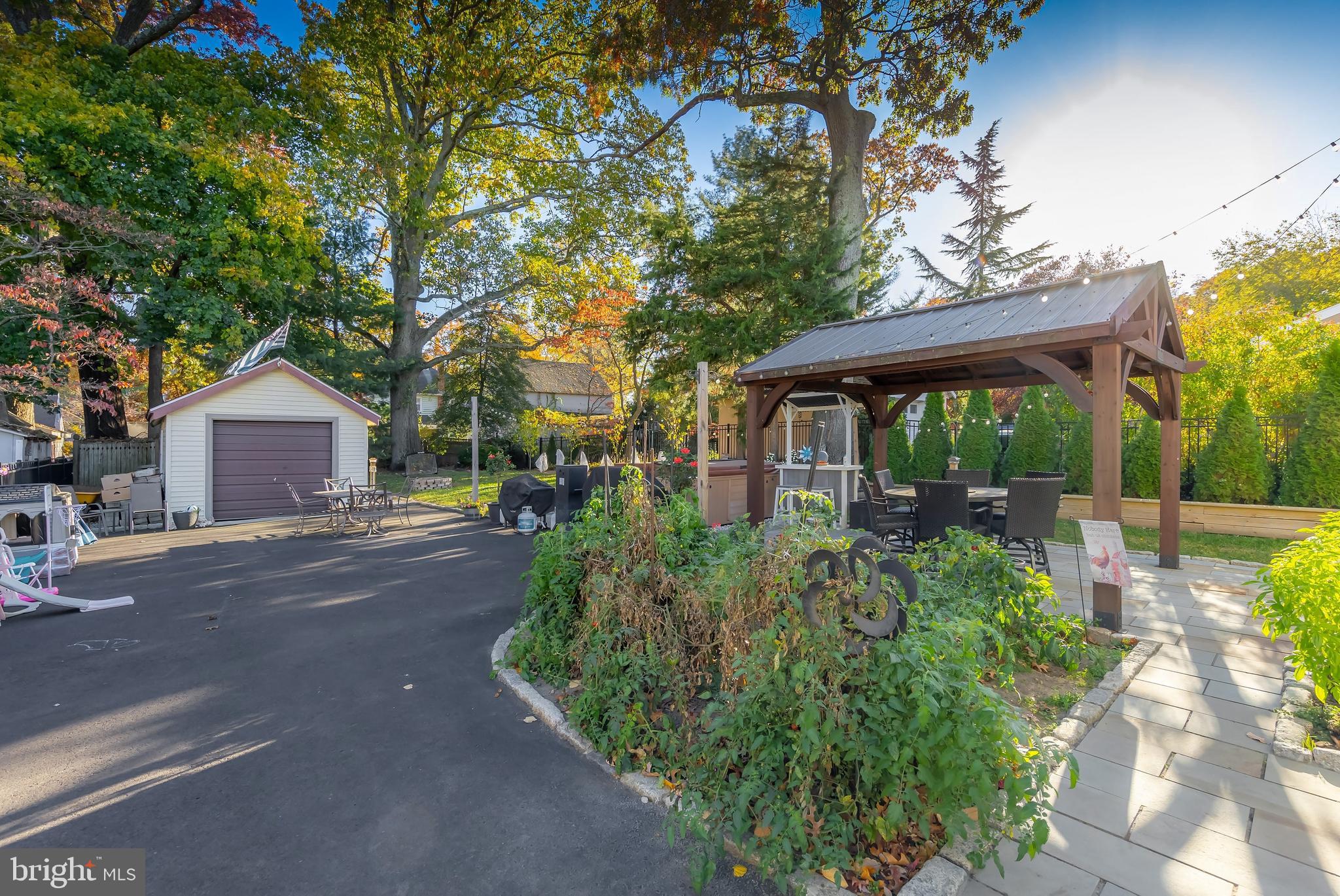 225 Crafton Ave