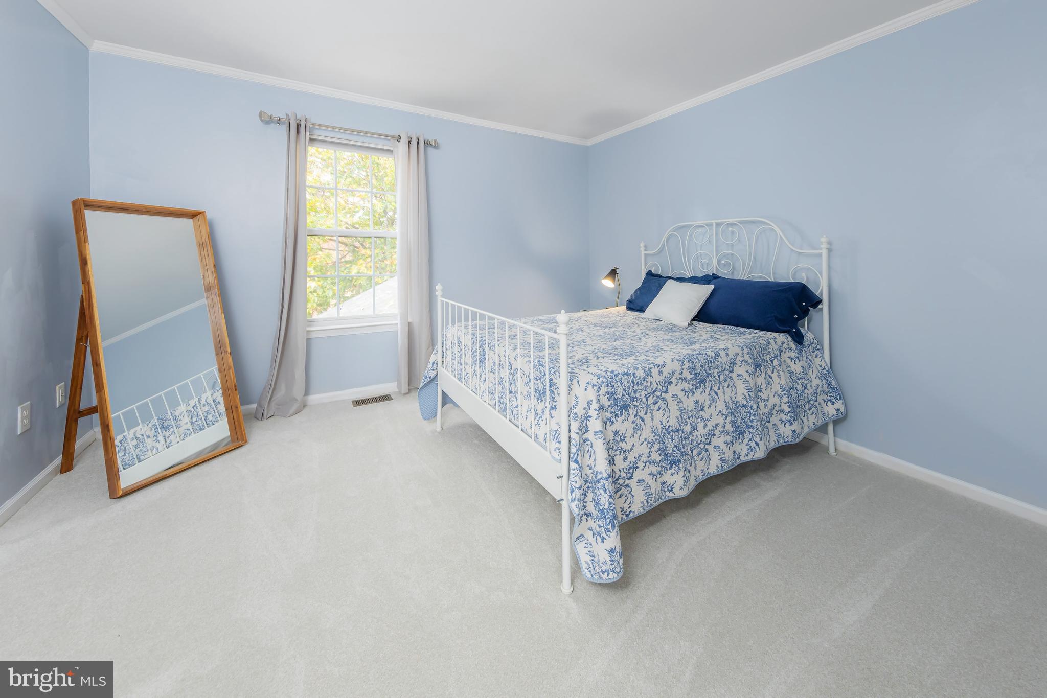 124 Copperfield Dr