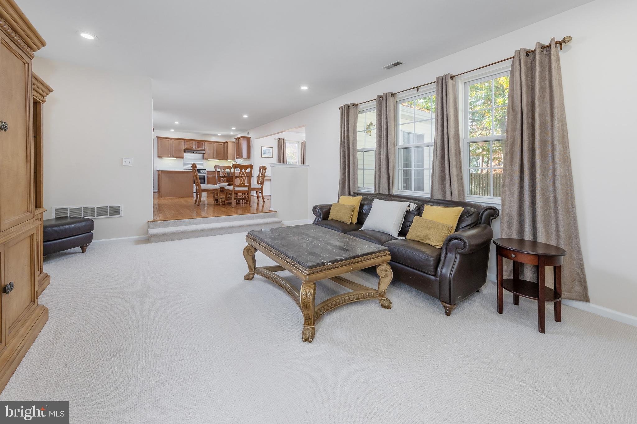 124 Copperfield Dr