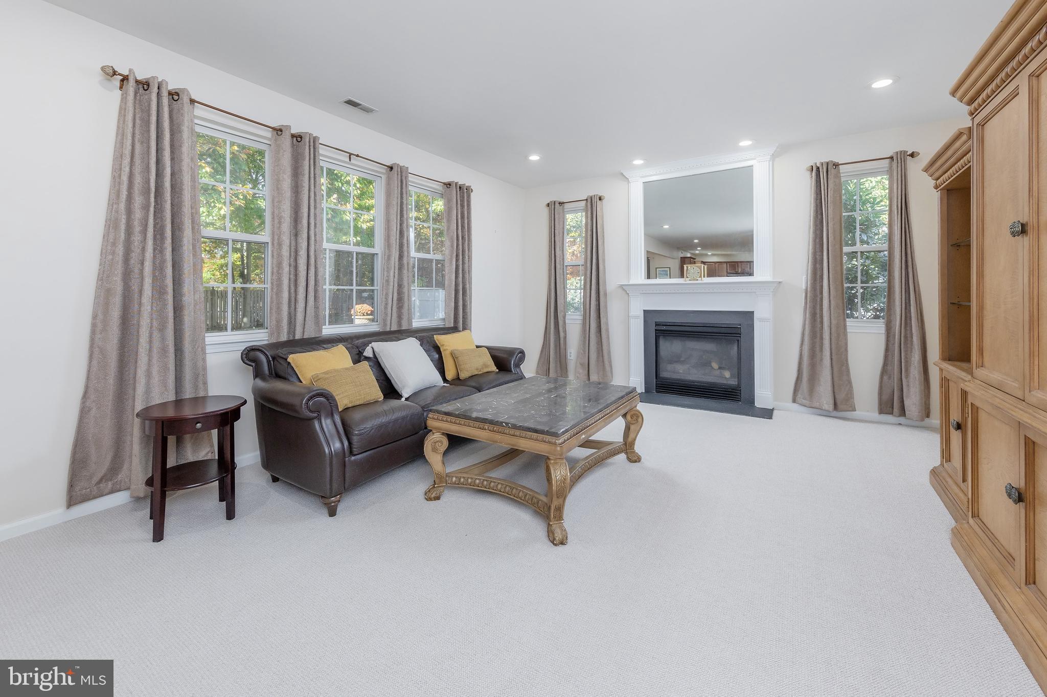 124 Copperfield Dr
