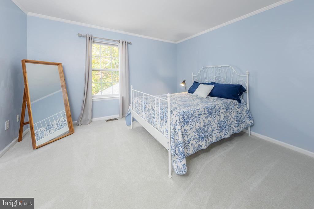 124 Copperfield Dr