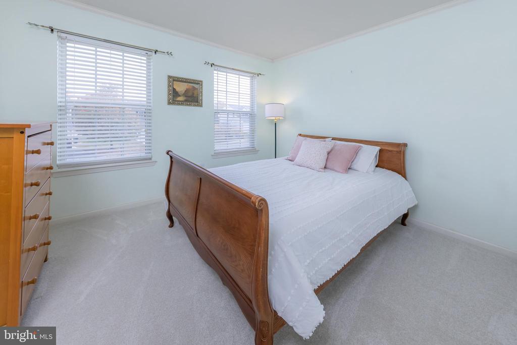 124 Copperfield Dr