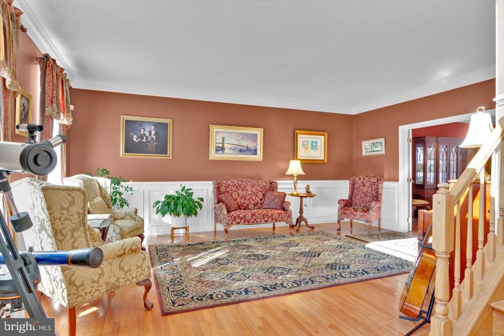 16 SKYLINE CIRCLE
