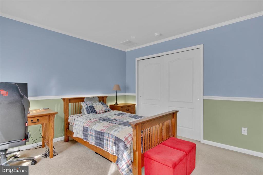 16 SKYLINE CIRCLE