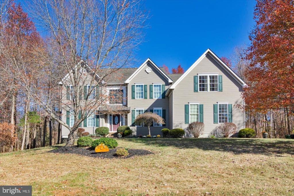 16 SKYLINE CIRCLE