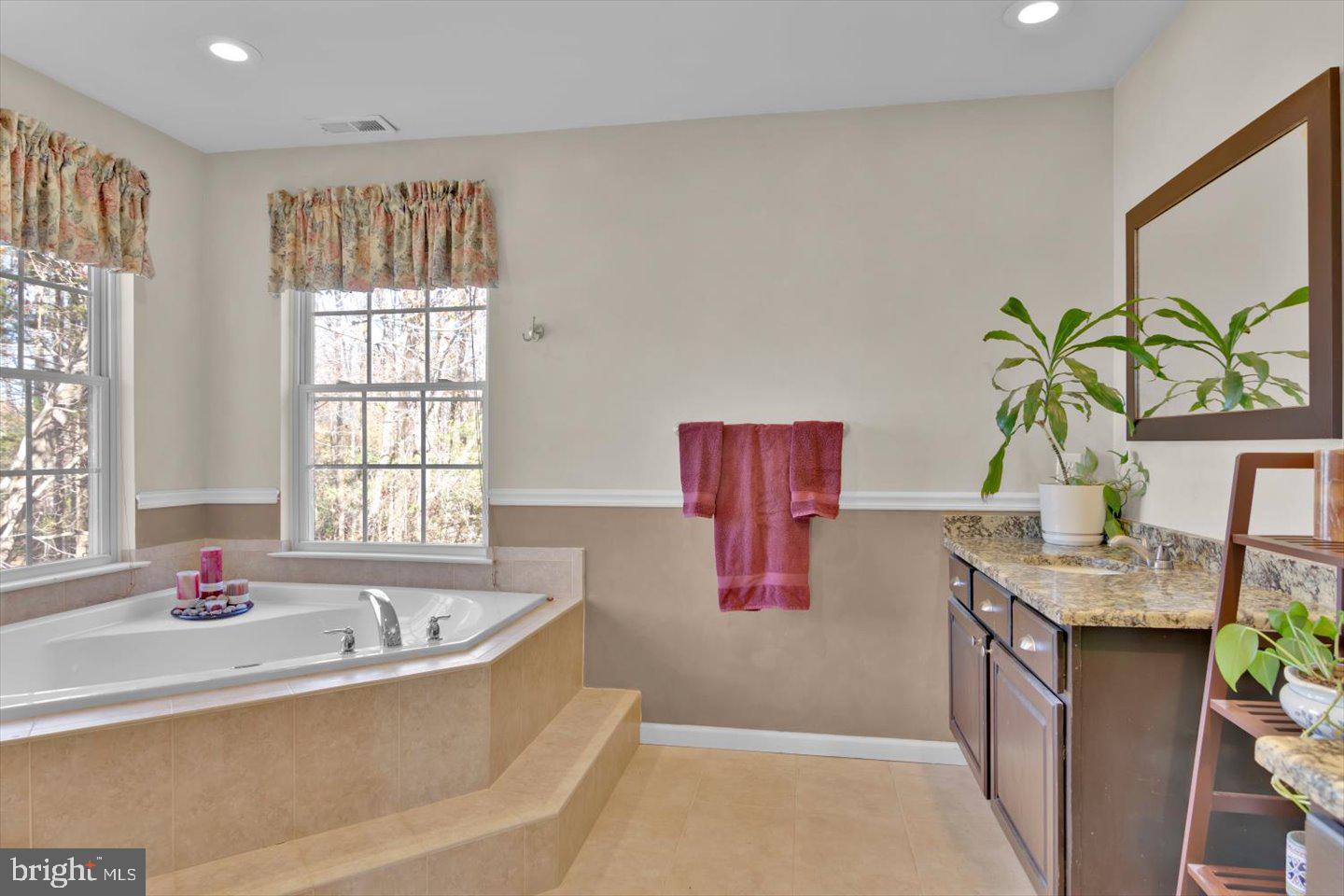 16 SKYLINE CIRCLE