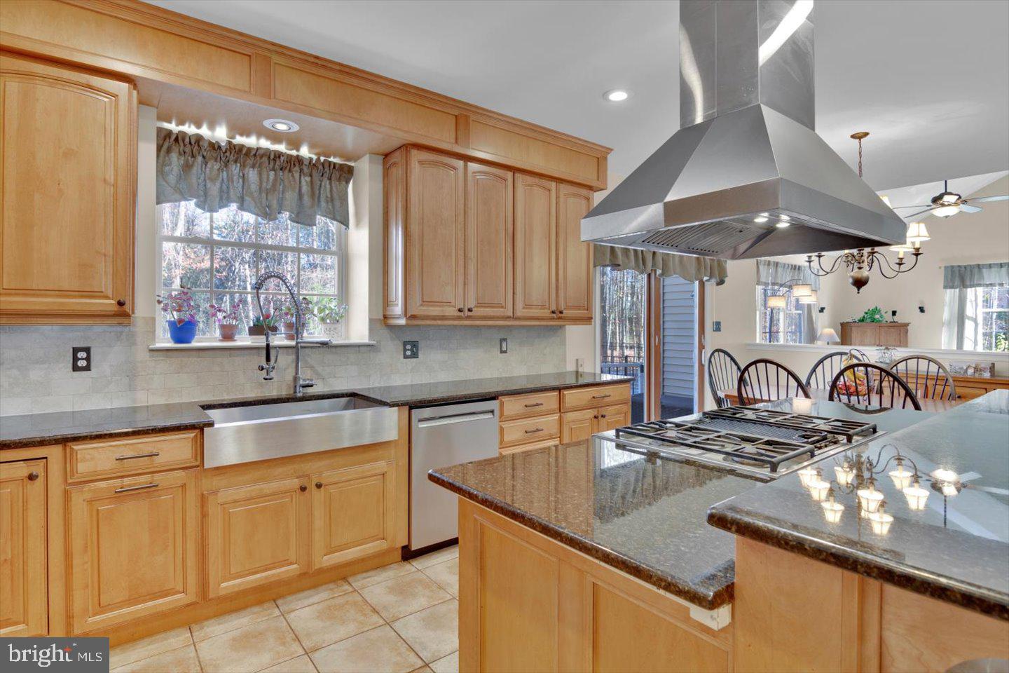 16 SKYLINE CIRCLE