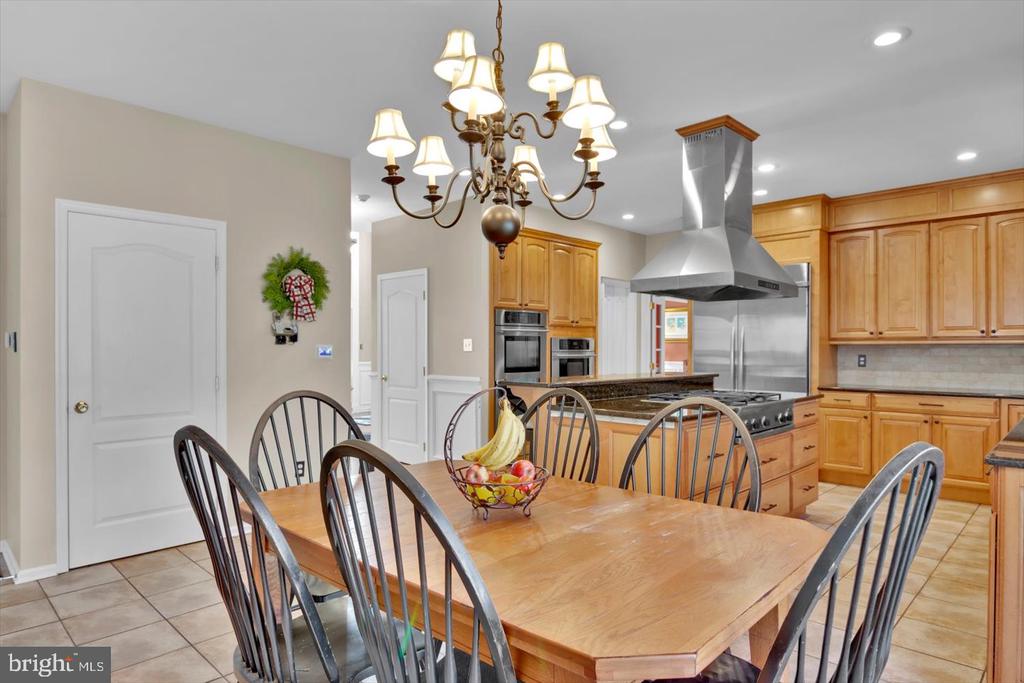16 SKYLINE CIRCLE
