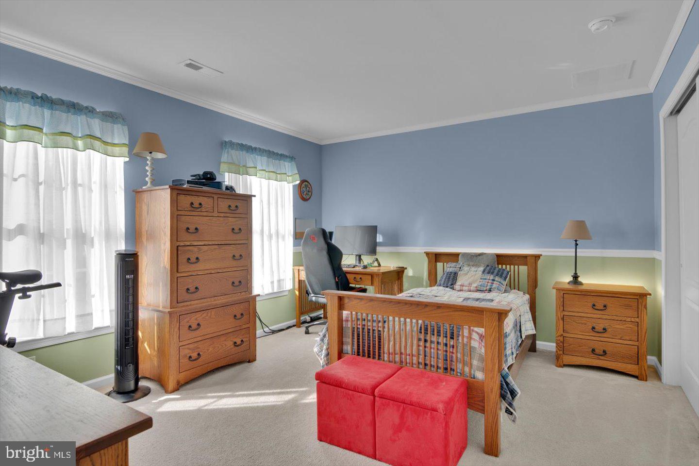 16 SKYLINE CIRCLE