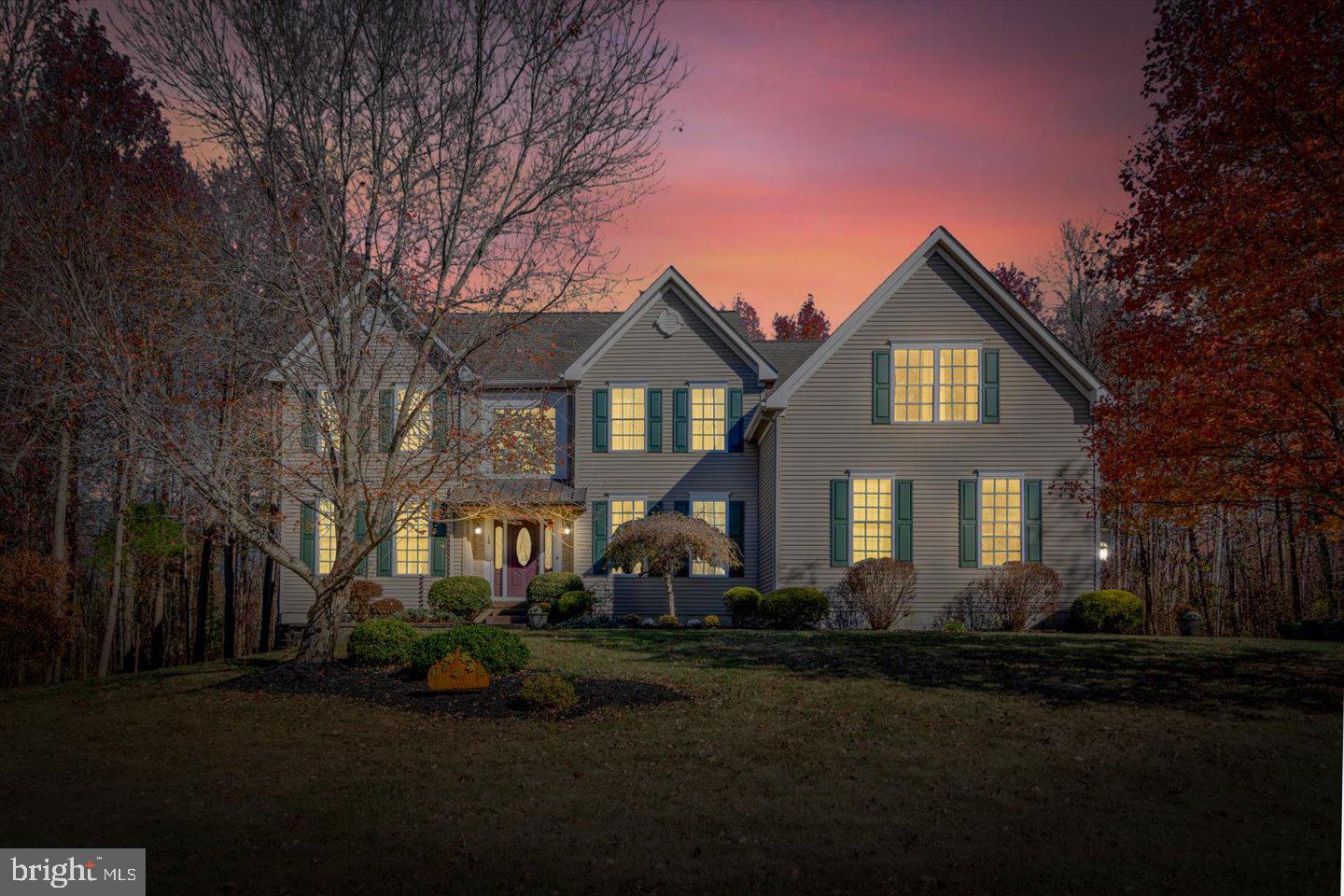16 SKYLINE CIRCLE